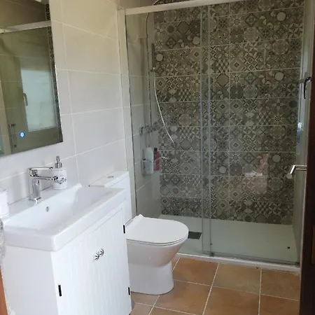 Lugar Da Domeira شقة